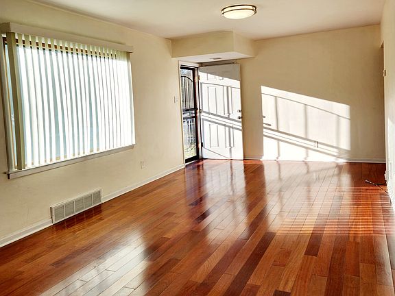 3rd image of 7037 Osborn Ave