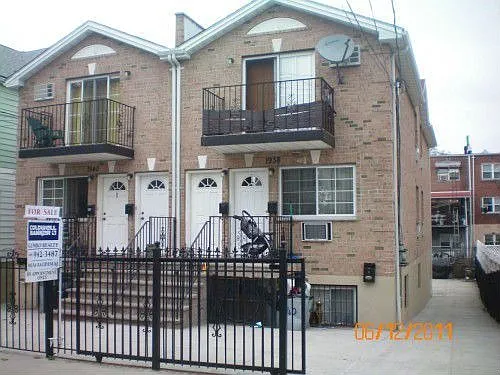 Building Photo 4