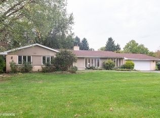 11 John Dr, Hawthorn Woods, IL