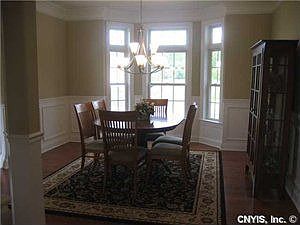 3rd image of 803 Knighthood Cir