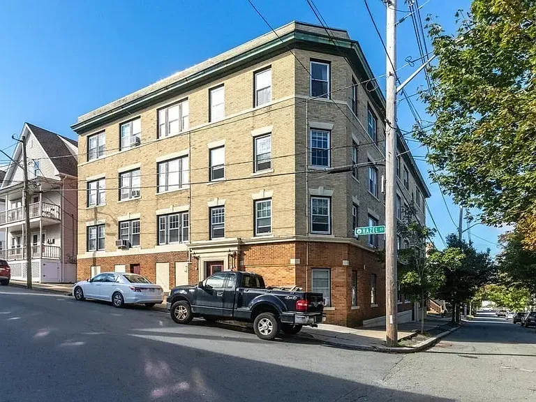 25 Roslyn St #12 — Photo 14