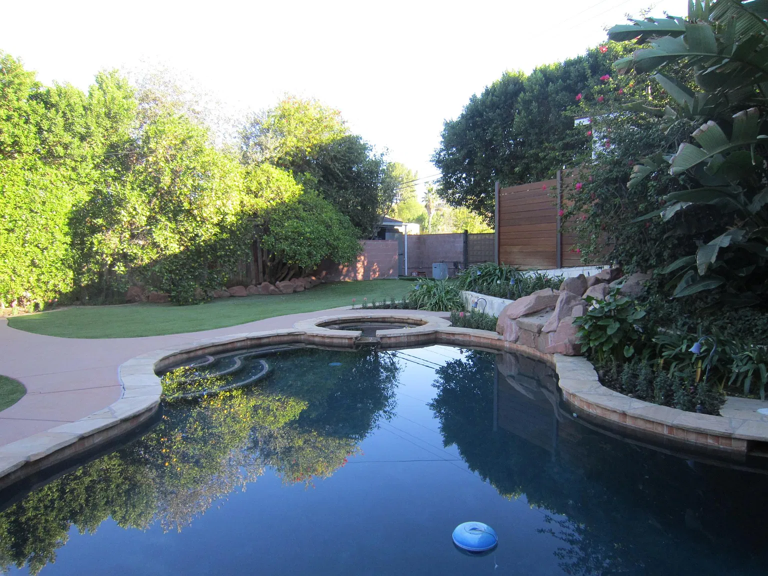 3 bed, 1496 sqft, $5,400 — Photo 2