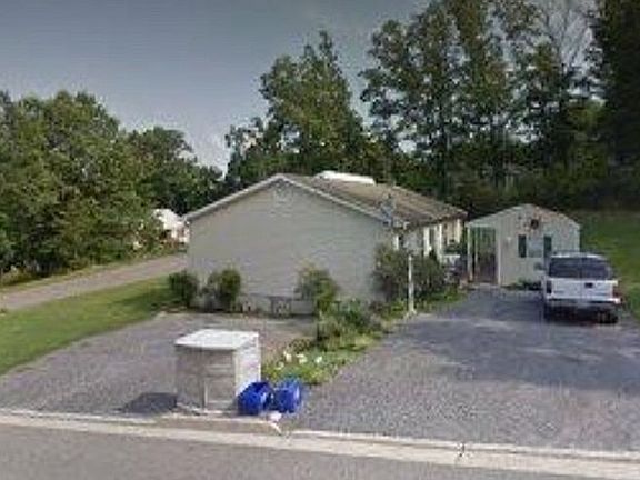3rd image of 1710 Spruce Ave