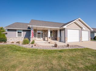 1924 Andraya Ln, De Pere, WI 54115