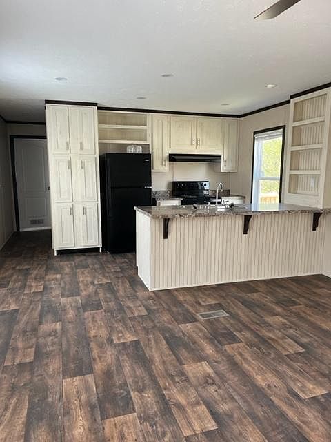 1st image of 400 Glenstone Dr