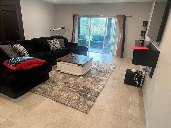 4th image of 14040 Gregory St