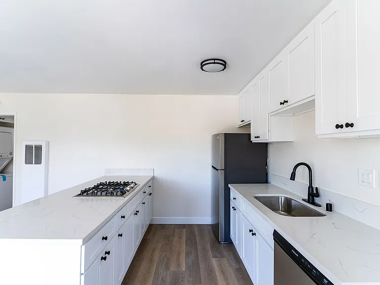 4531 E Anaheim St — Photo 5