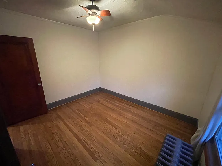 319 Dewey St — Photo 22