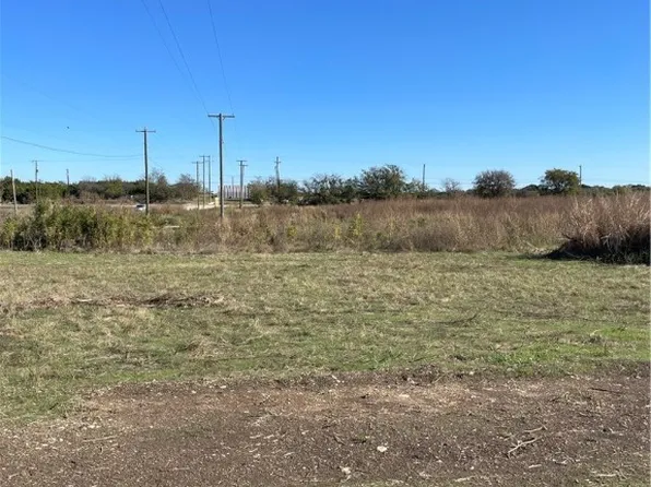 2002 Botts Dr, Salado, TX 76571