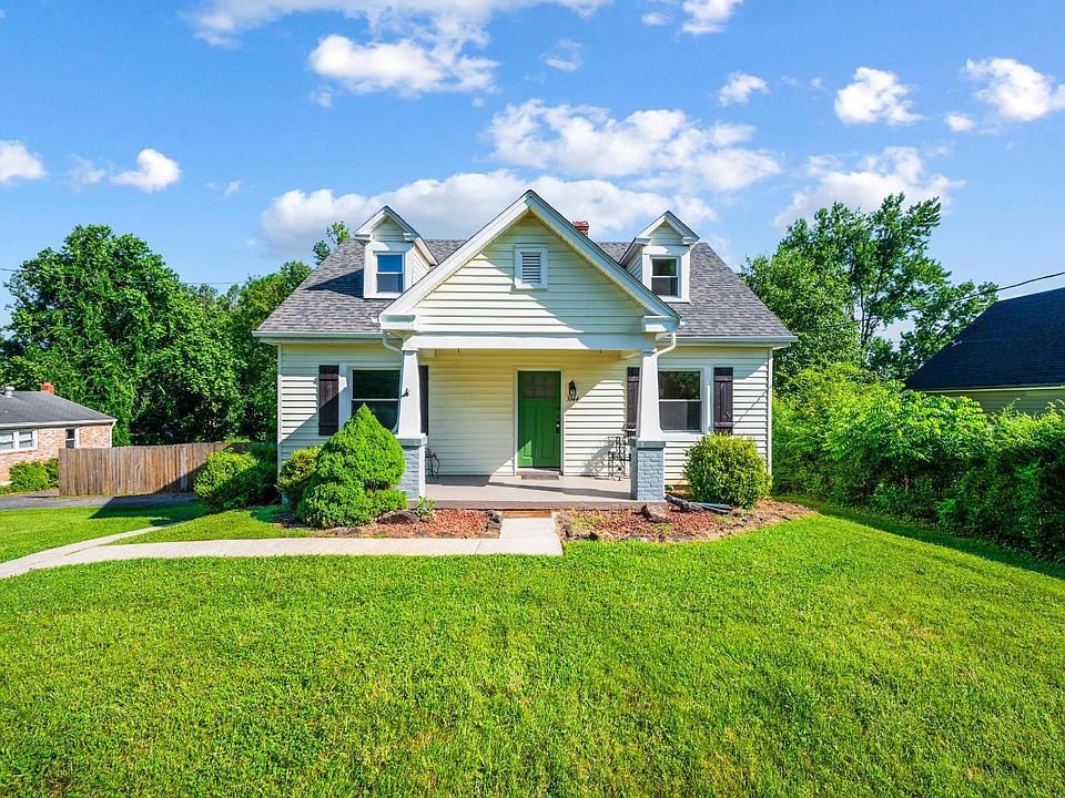 1st image of 3044 Forest Hills Cir