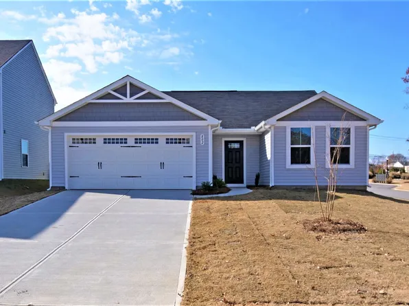 802 Purcell Dr, Woodruff, SC 29388