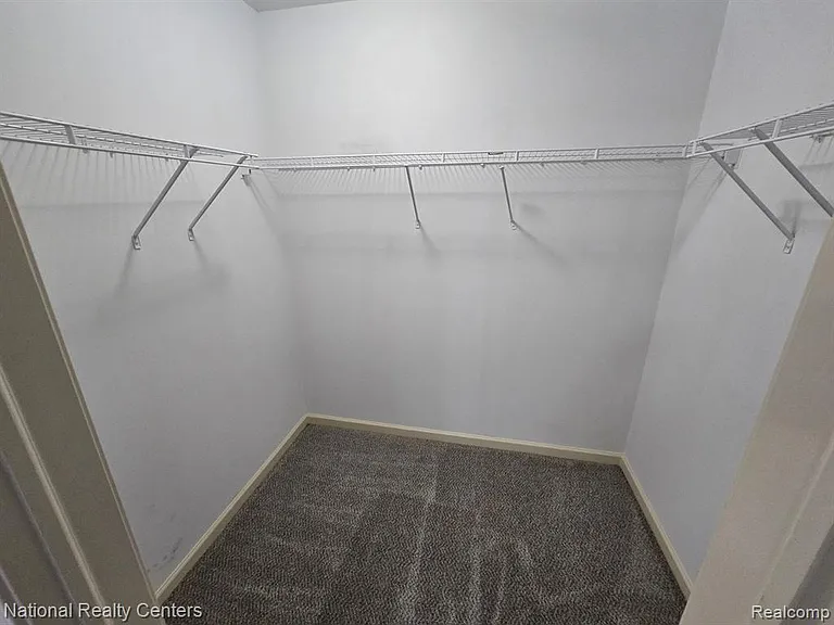 4058 Radcliff Dr — Photo 25