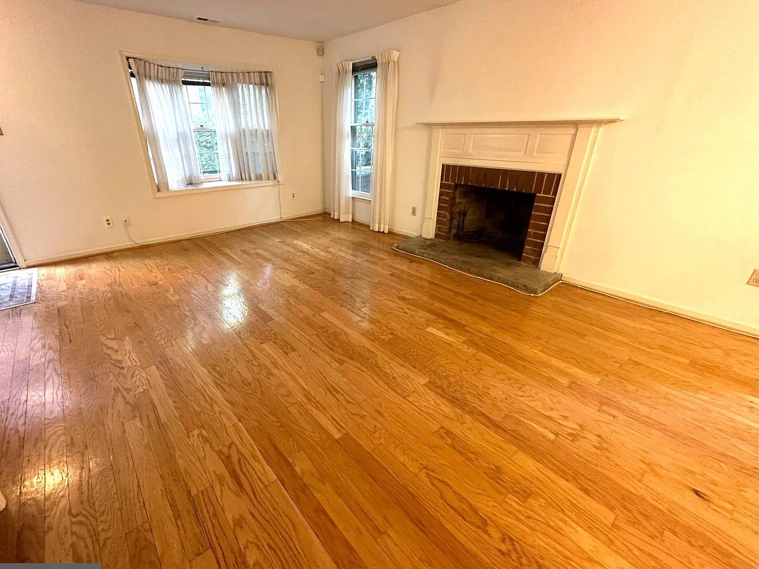 3 bed, 3.5 bath, 1577 sqft, $2,900 — Photo 4