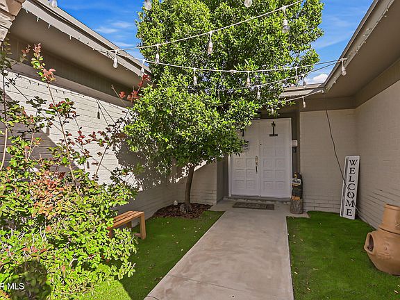 3rd image of 3704 Alderwood Manor Dr