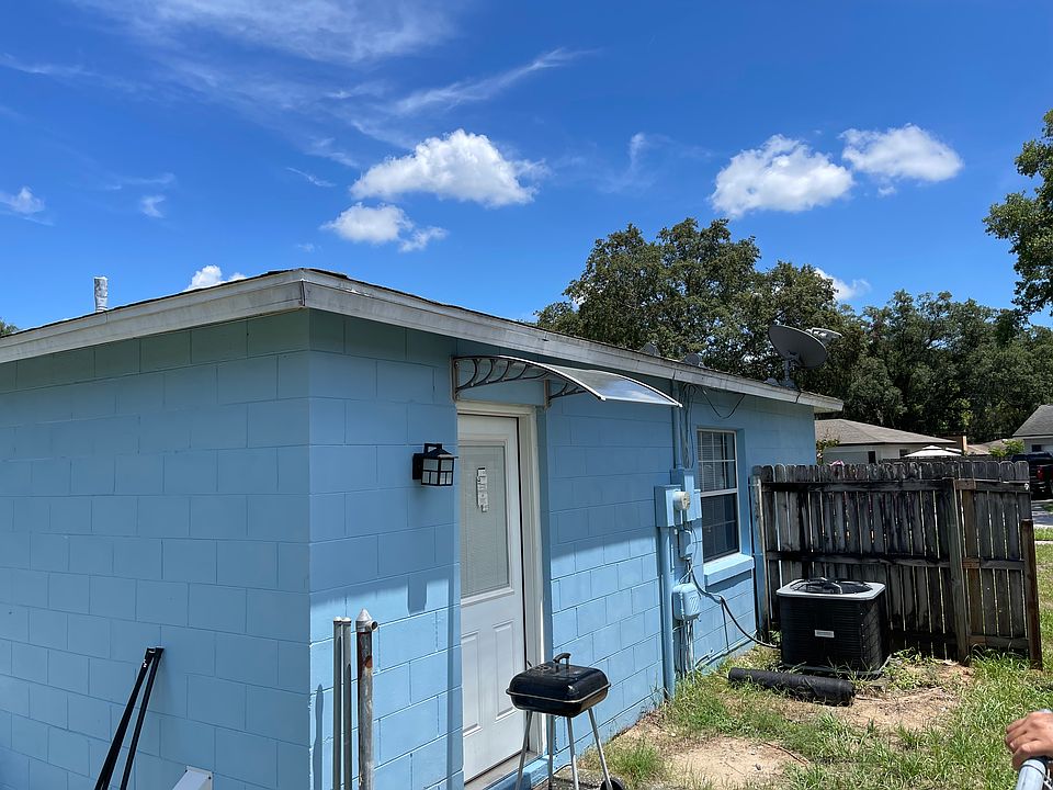 2nd image of 2725 S Dellwood Dr