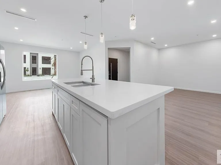 165 W Ruben M Torres Blvd — Photo 7