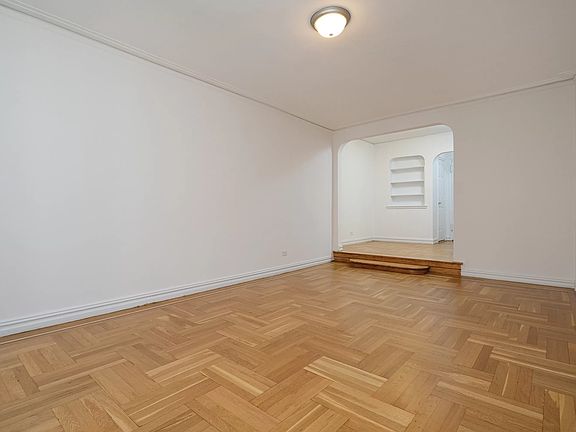 3rd image of 2685 Creston Ave APT 2A