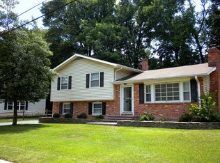 606 Apple Rd, Newark, DE 19711