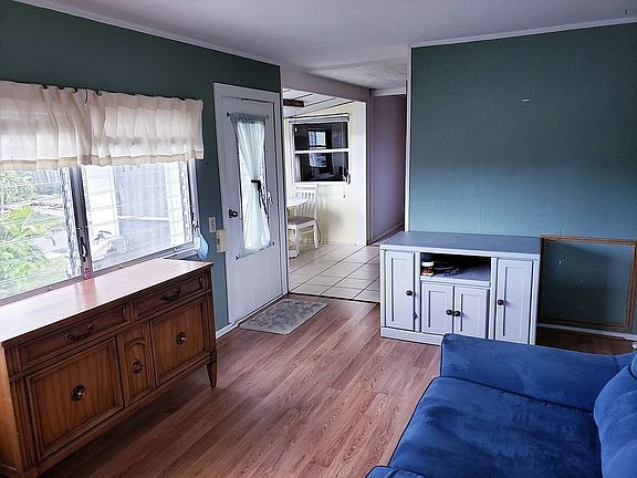 5th image of 4125 Park St N #338