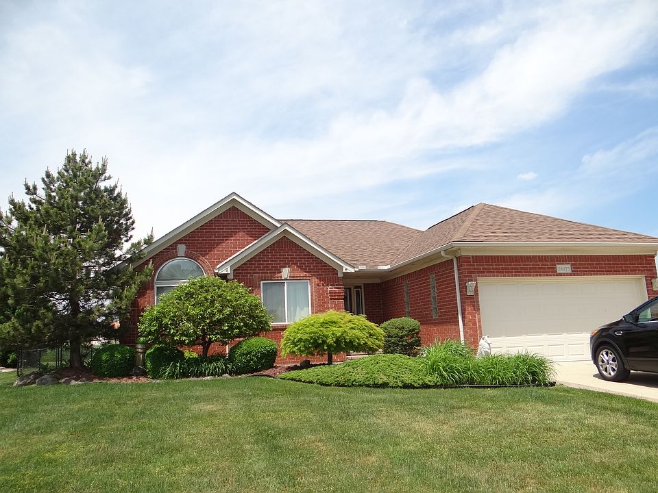 1st image of 28975 Oakmont Dr