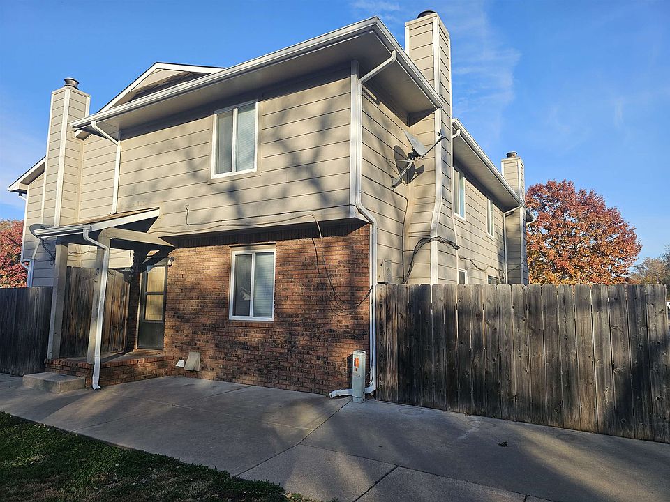 1st image of 9105 W Westlawn St APT 3