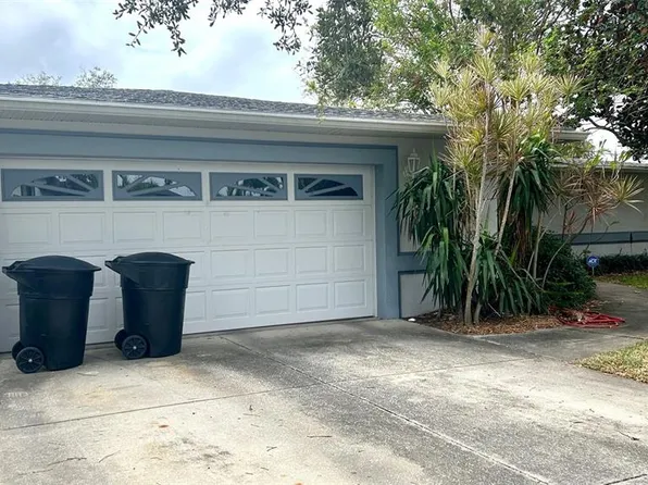 386 Bayview Dr NE #36, Saint Petersburg, FL 33704
