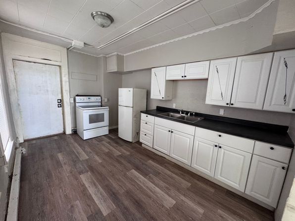 1021 3rd Ave APT 4
