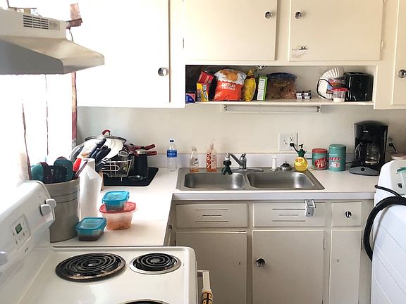 4th image of 3610 Thomason Dr