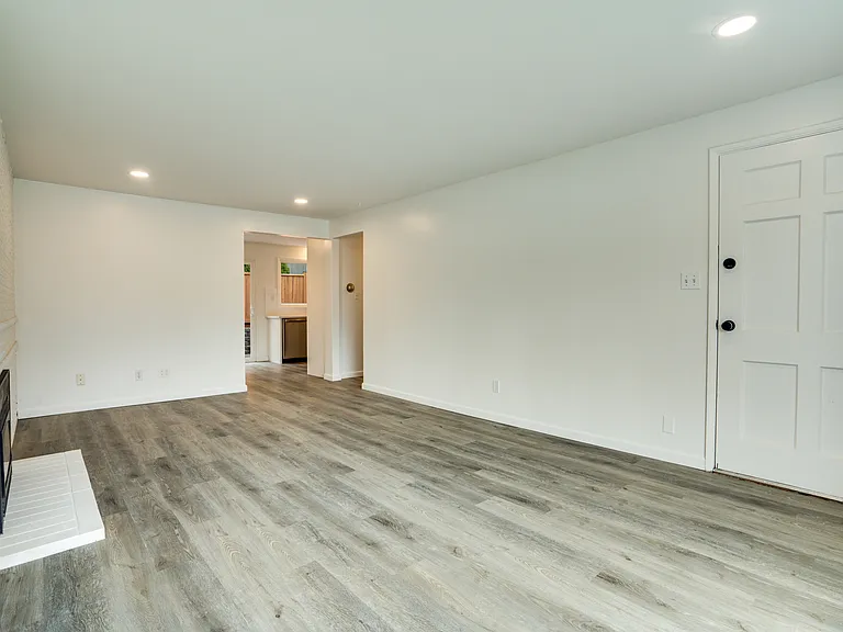 1416 N Cedar St — Photo 12