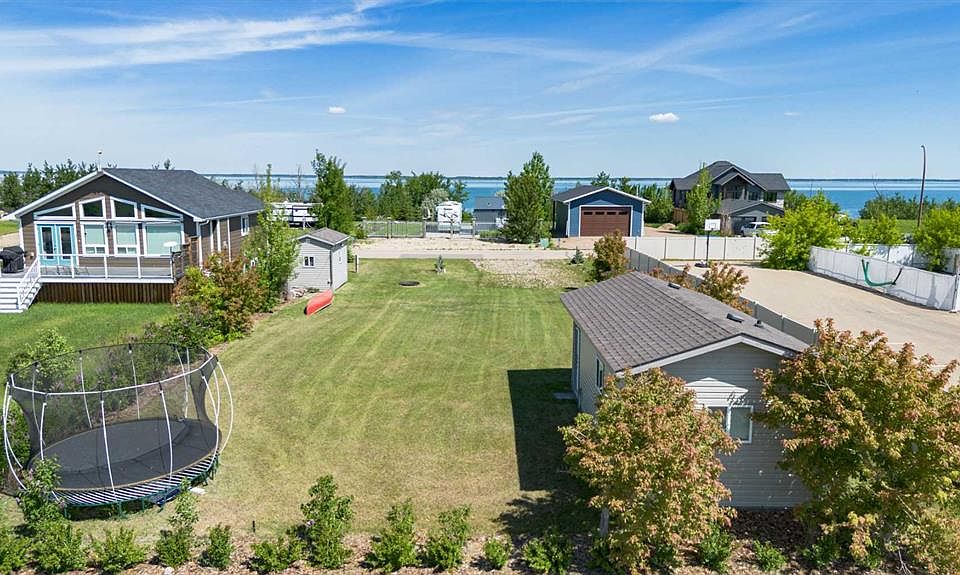 1st image of 15 Marina Place Rural Stettler #6