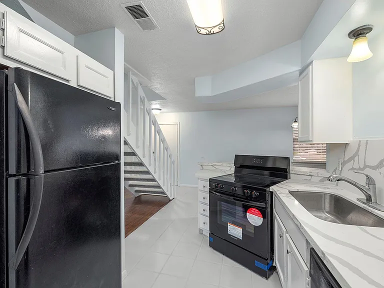 12755 Mill Ridge Dr #301 — Photo 10