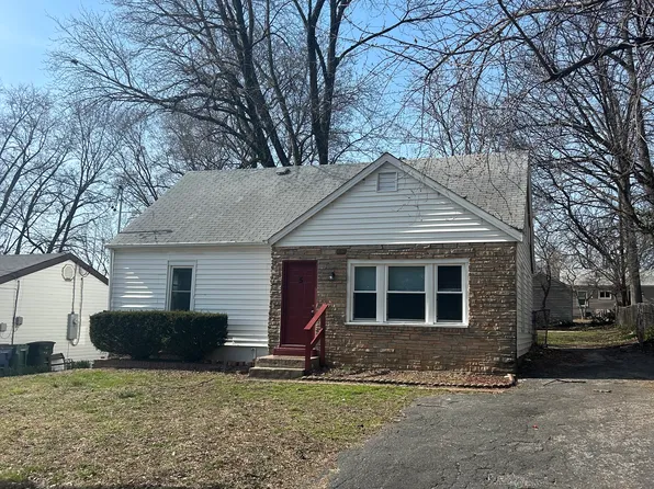 5 Cady Dr, Saint Louis, MO 63135