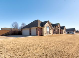 906 Waterstone Dr, Cleveland, OK 74020