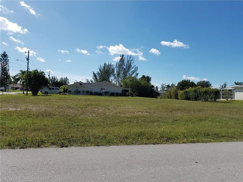 2nd image of 218 SW 13th Ter