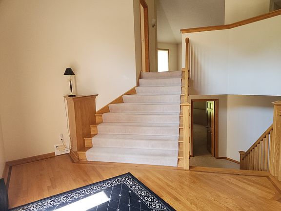 5th image of 15990 Erickson Ln