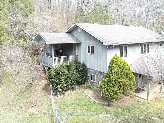 2nd image of 133 Ambria Dr