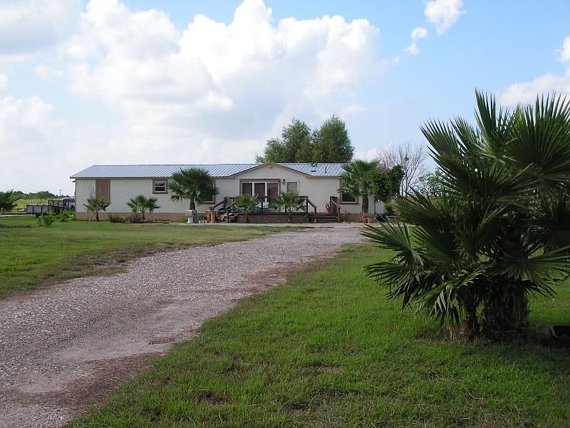 1st image of 33440 Kendall Ln