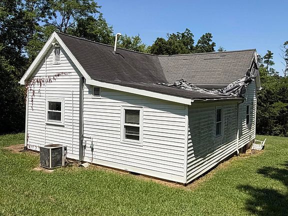 3rd image of 1585 Lick Hollow Rd