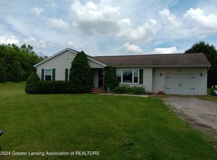 5122 Fowlerville Rd, Fowlerville, MI 48836