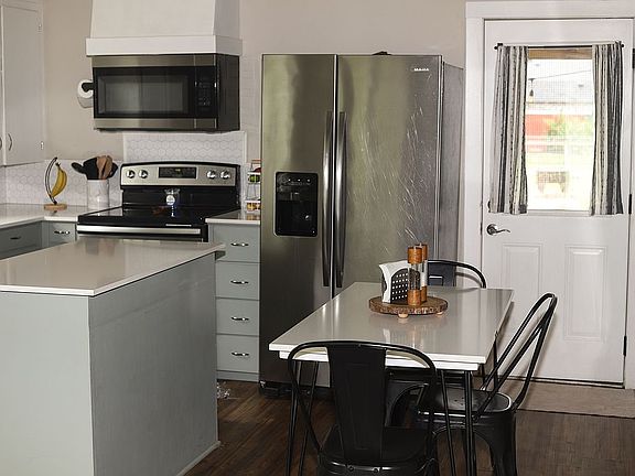 2nd image of 408 Whitehead St