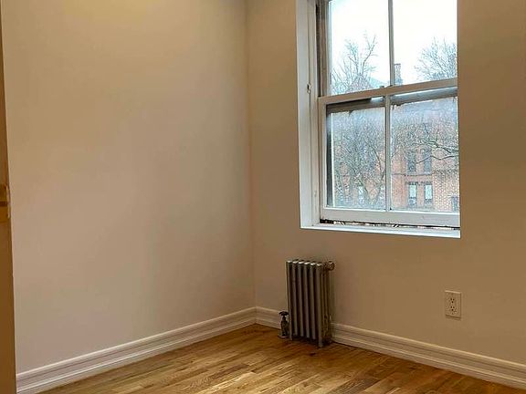 3rd image of 56 Livingston St #9