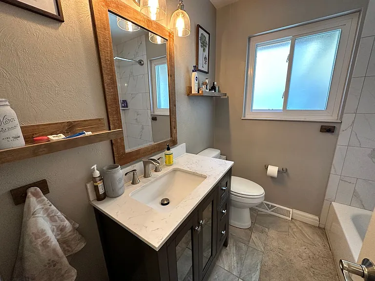 1314 McArthur Ave — Photo 6