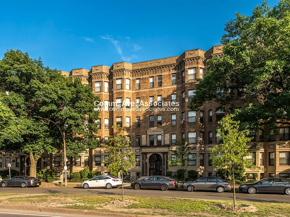 1148 Commonwealth Ave #25