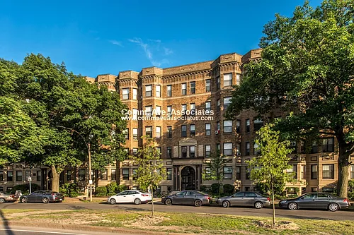 1148 Commonwealth Ave Photo 1