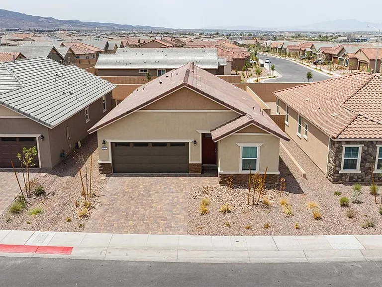 819 Cottonwood Hill Pl — Photo 35