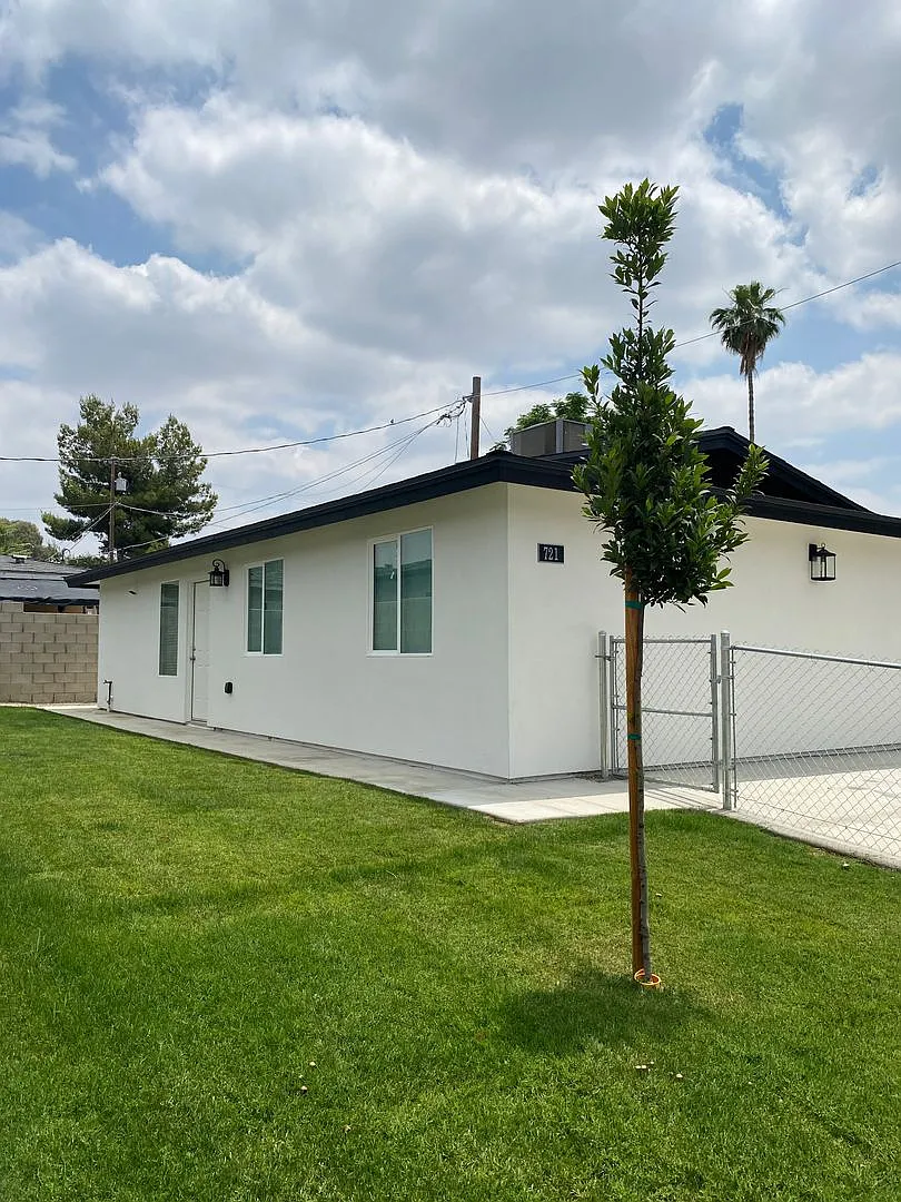 Charming 2 bedroom 1 bath home. — Photo 1