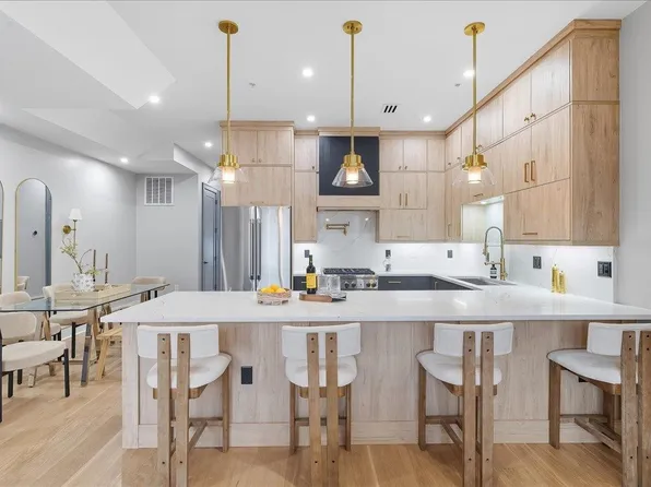 134 Hancock Avenue image 5 of 23