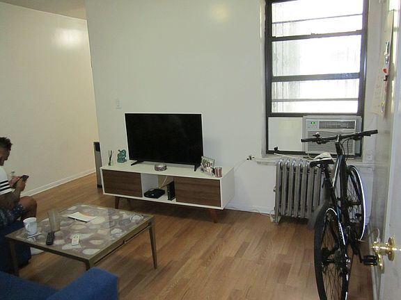 5th image of 95 S 10th St APT 10