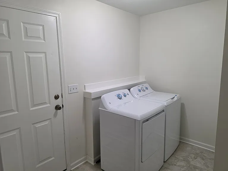 119 Park Ave — Photo 6
