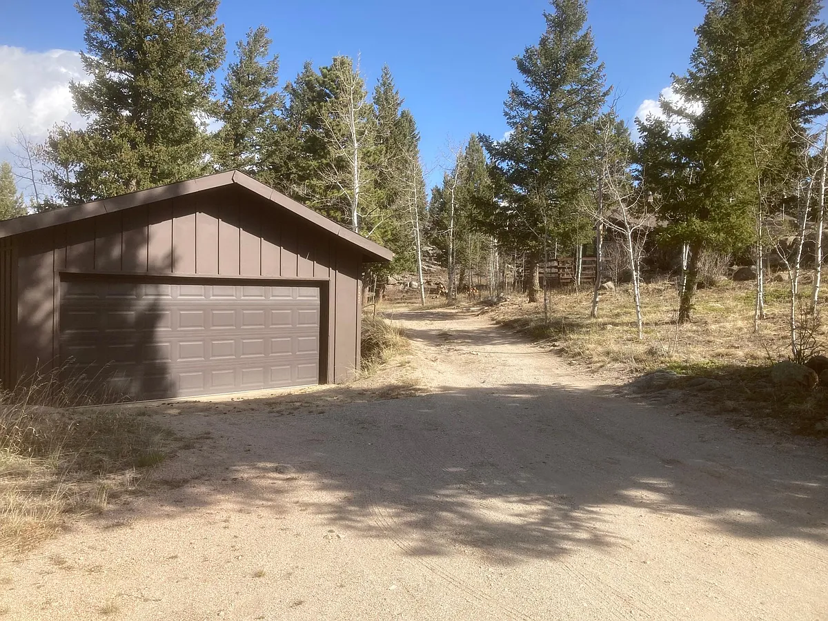 Building Photo - 3357 Ridge Rd